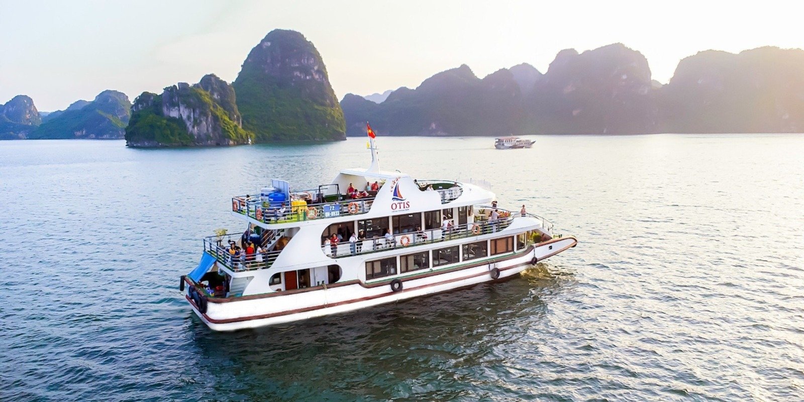 Otis Cruise Halong Bay 1 Day Tour